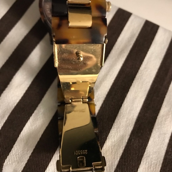 Michael Kors Stainless Steel Watch - Picture 5 of 8